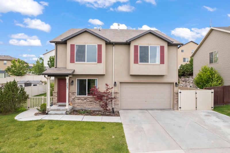 Saratoga Springs House: 203 W Cooper Ave