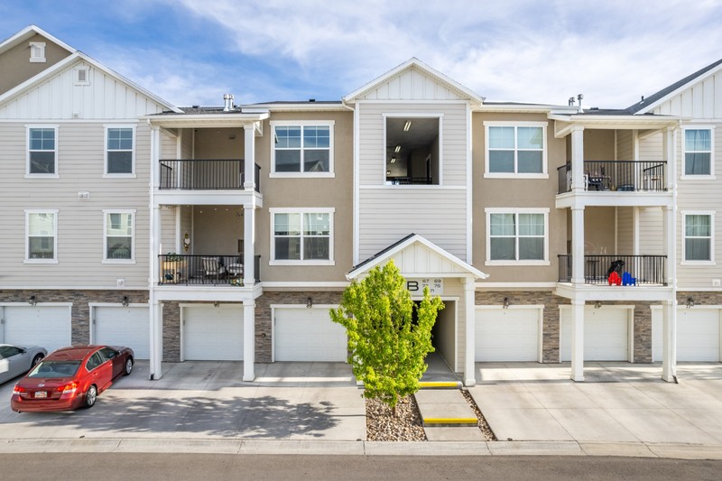 Vineyard Condo: 619 N Emery Ln