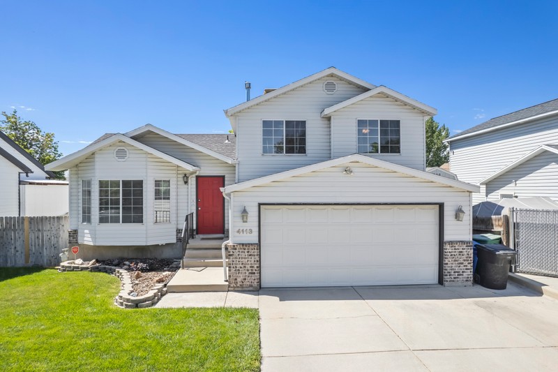West Jordan House: 4113 W Cheltonham Way