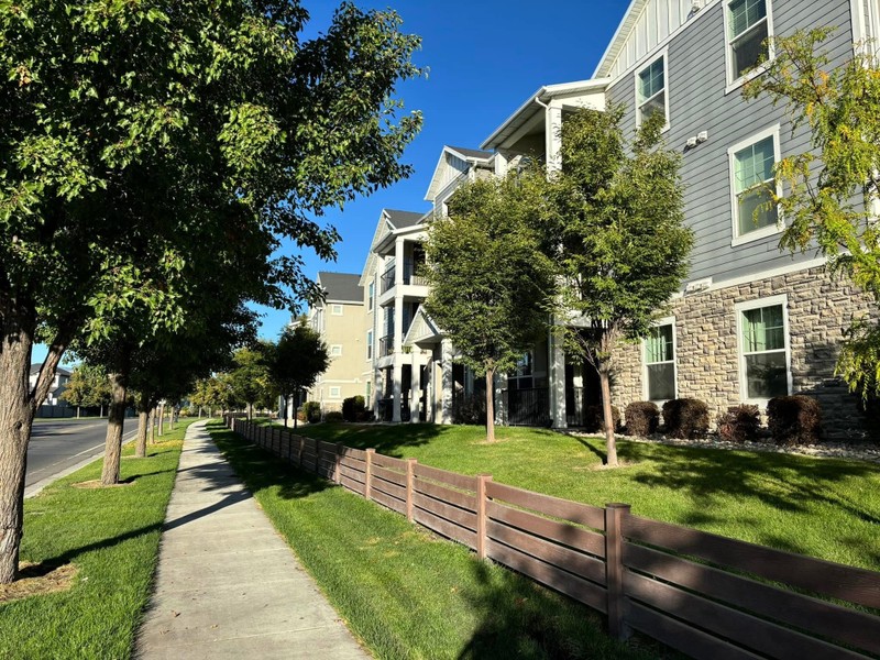 Vineyard Condo: 9 W Seasons Dr
