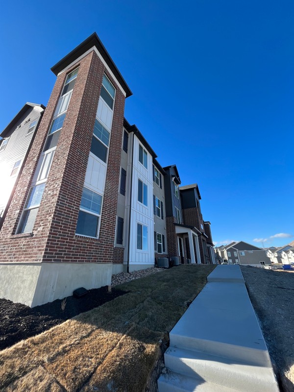 Saratoga Springs Condo: 762 N Lang Ct