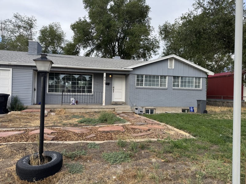 Sandy Single Room: 883 E Sego Lily Dr