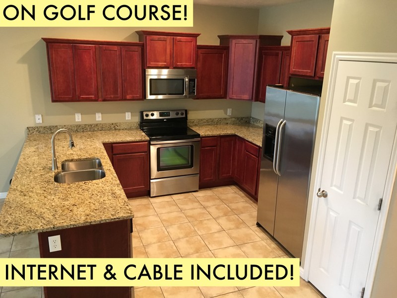 Sandy Townhome: 825 W Jordan Oaks Ct