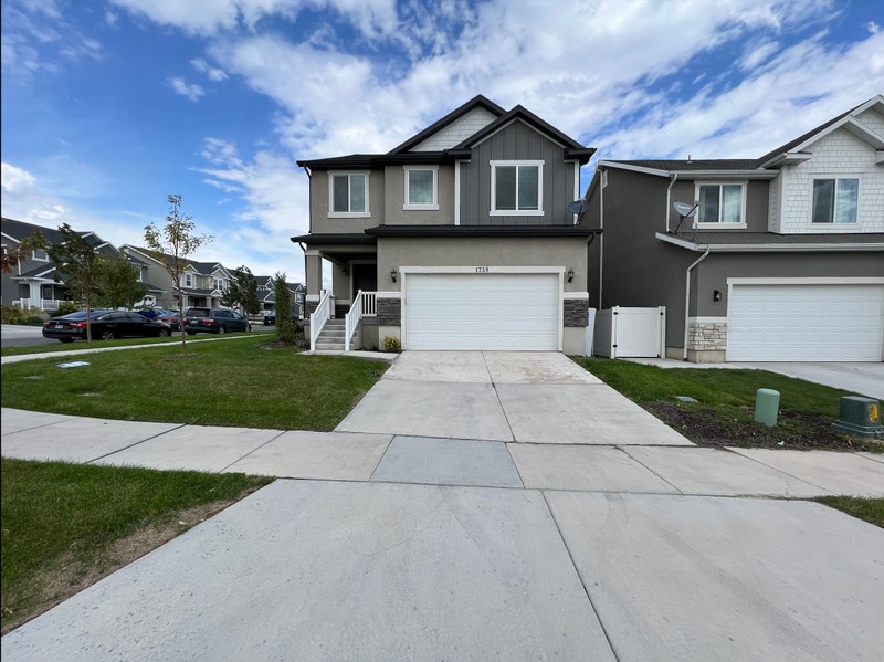 Saratoga Springs House: 1758 W Stone Gate Dr