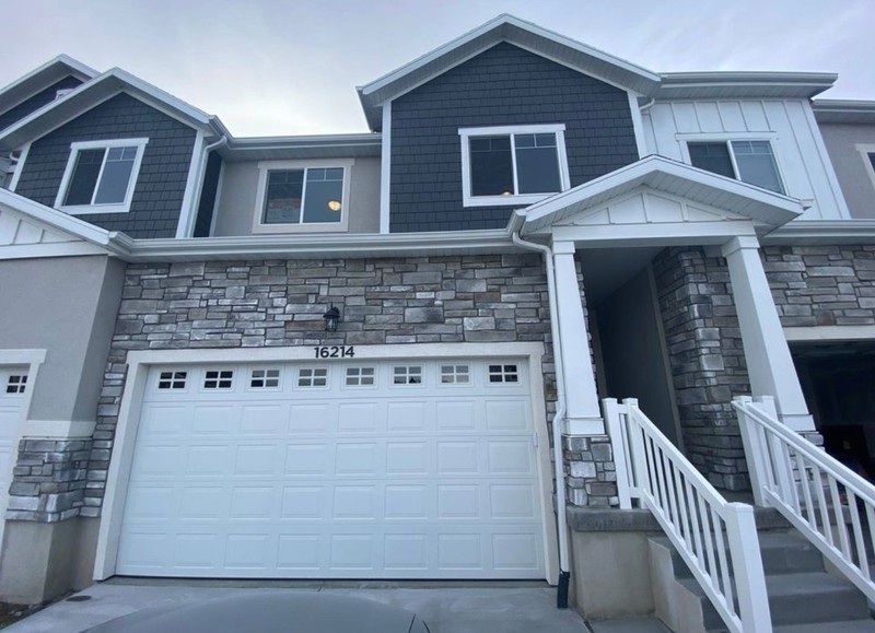 Bluffdale Townhome: 16214 S Truss Dr