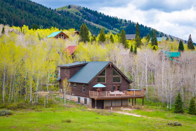 Oakley House: 4801 Conifer Dr