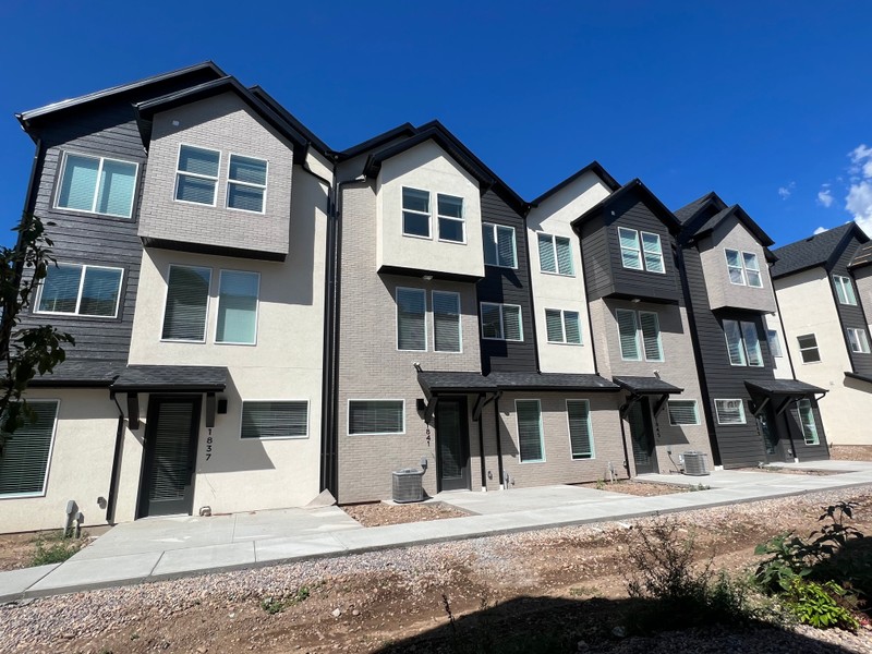 Ogden Townhome: 5913 Wasatch Dr