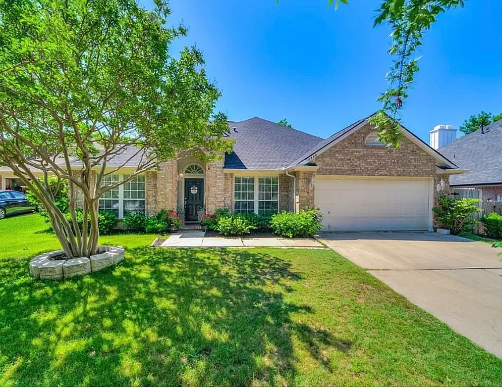 Fort Worth House: 5558 Mesa Verde Ct