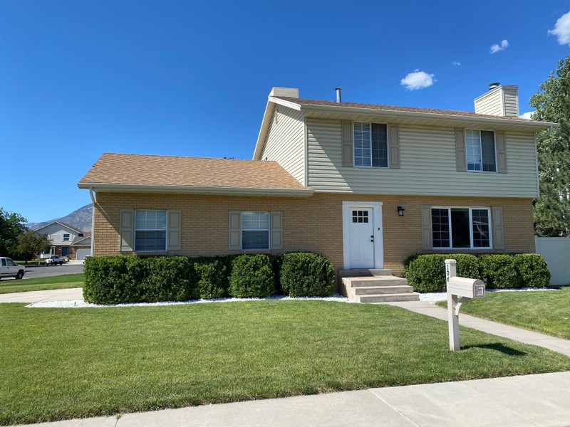 Orem House: 106 W 1640 N