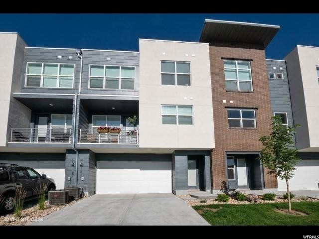 South Jordan Townhome: 11092 S Kyson Rd