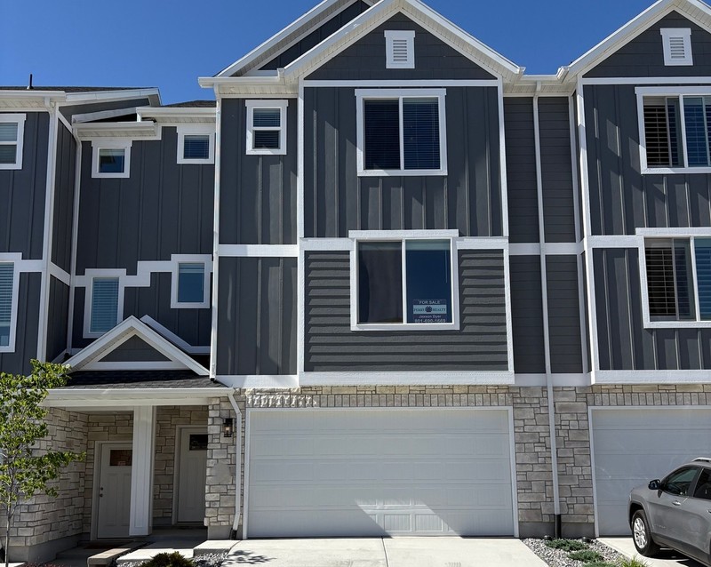 Lehi Townhome: 970 W Shadow Brook Ln
