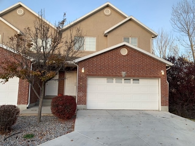 South Jordan Townhome: 10449 S Sage Creek Rd