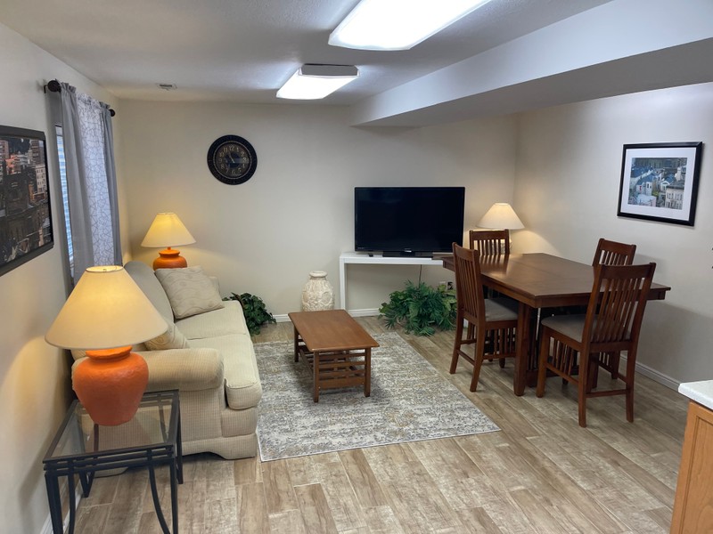 West Jordan Single Room: 2927 W 8380 S