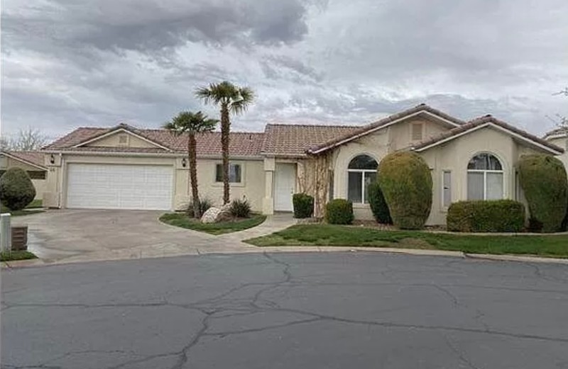 Saint George House: 470 E 1100 S