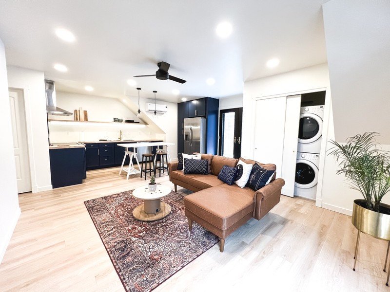 Ogden Apartment: 2520 Jefferson Ave