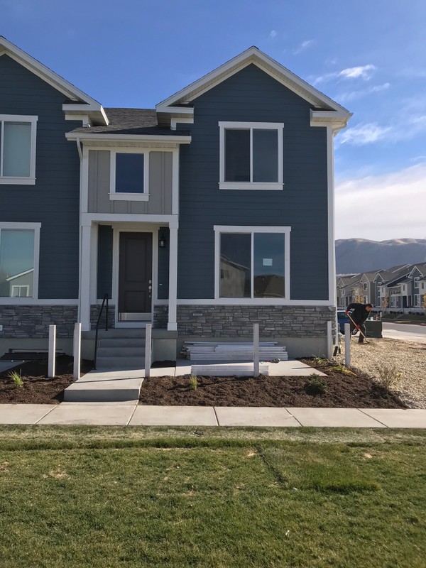 Riverton Townhome: 14822 S Queens Garden Ln