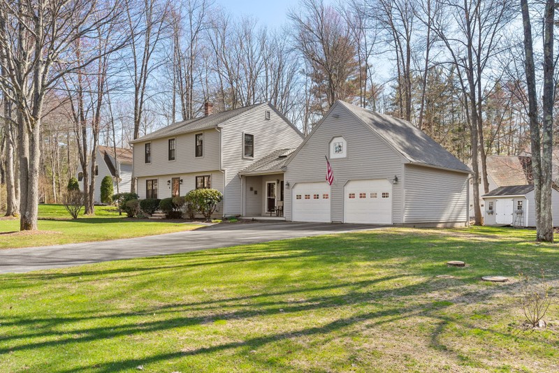 Scarborough House: 6 Iris Dr