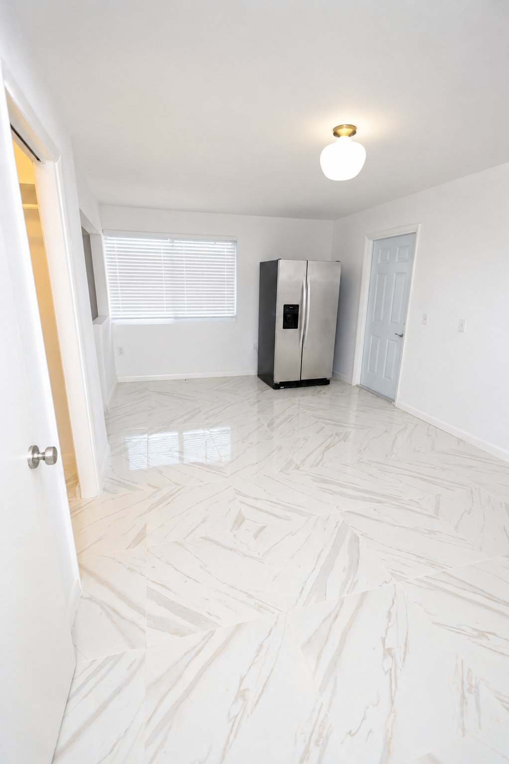 Hialeah Single Room: 3881 E 9th Ln