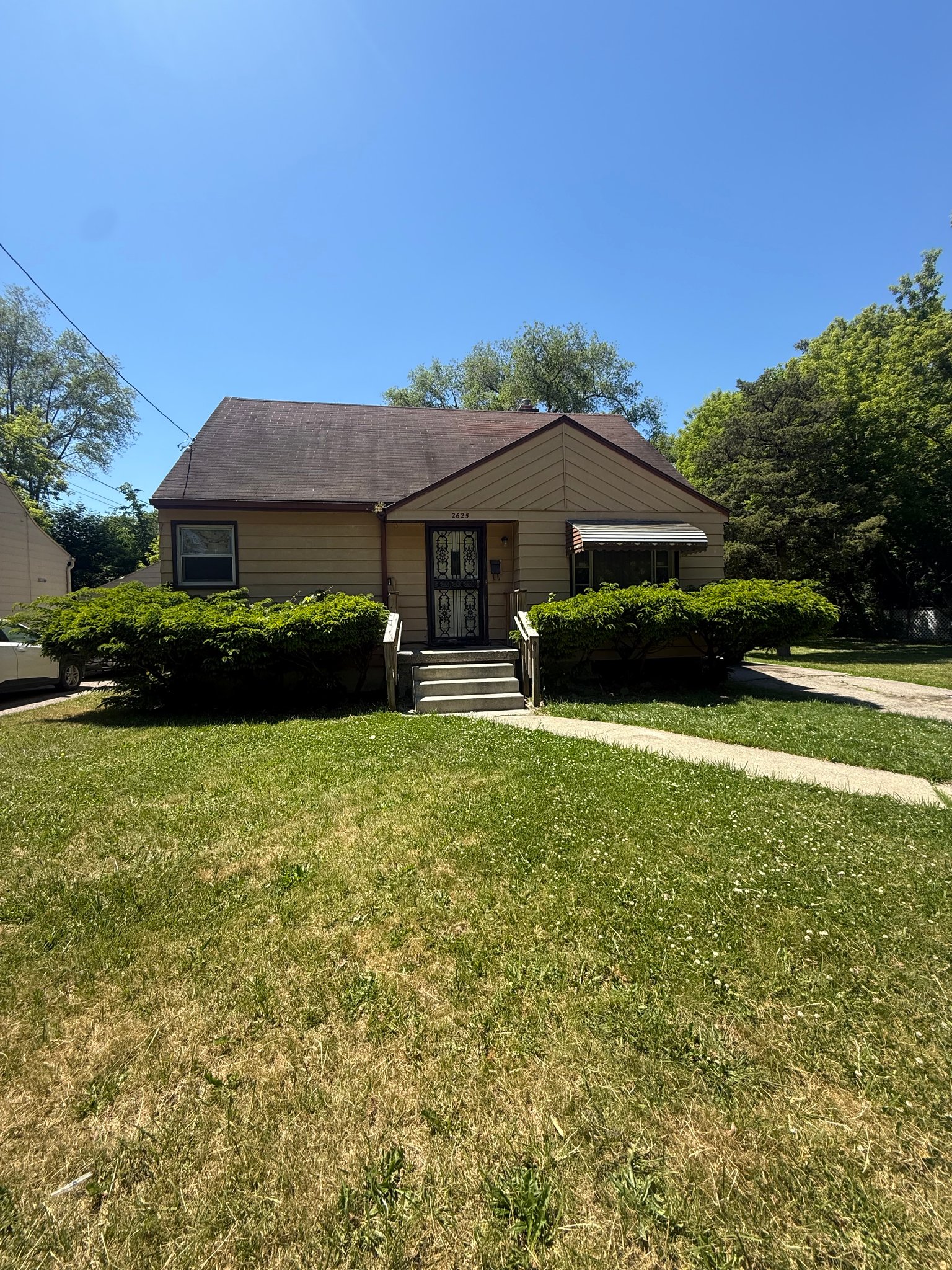 Flint House: 2625 Seneca St