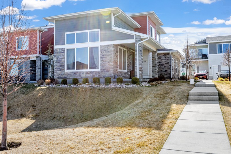 Bluffdale Townhome: 974 W Cyan Valley Way