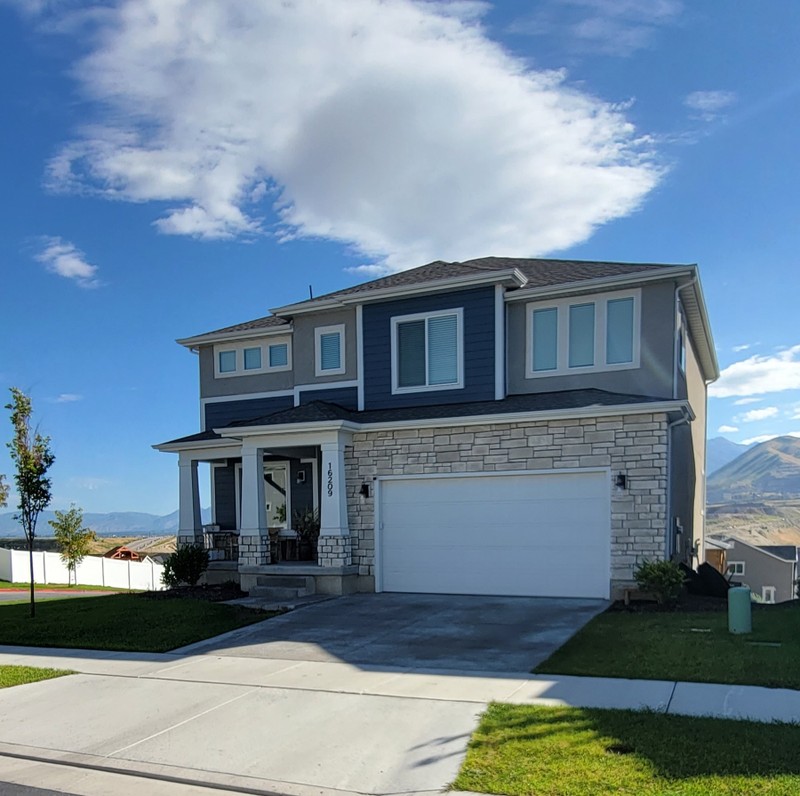 Riverton House: 16209 S Coupler Ln