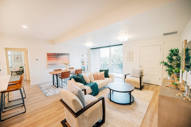 Bountiful Apartment: 43 W 400 S
