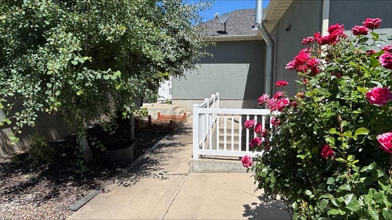 Kaysville Multiplex: 1407 Flint Meadow Dr