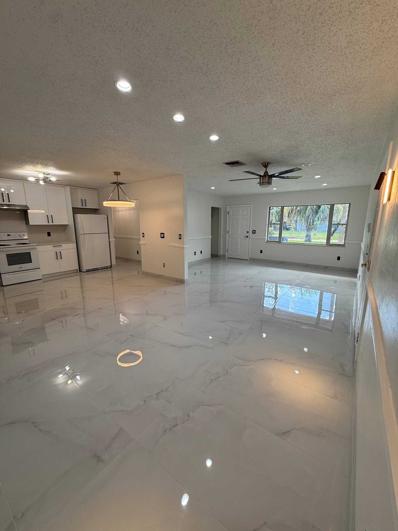 Deland House: 4519 Mills Ct