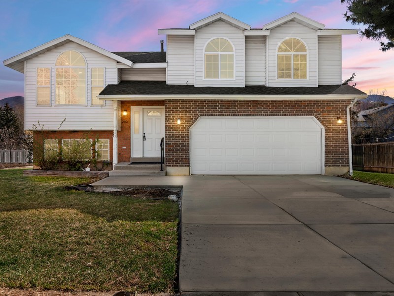 Layton House: 2164 N 1450 E