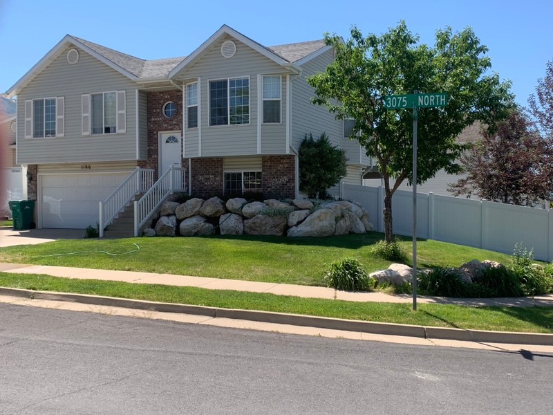 Layton House: 1186 E 3075 N