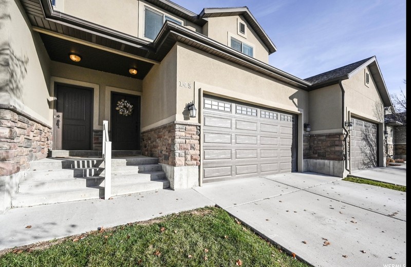 Smithfield Townhome: 145 E 620 S