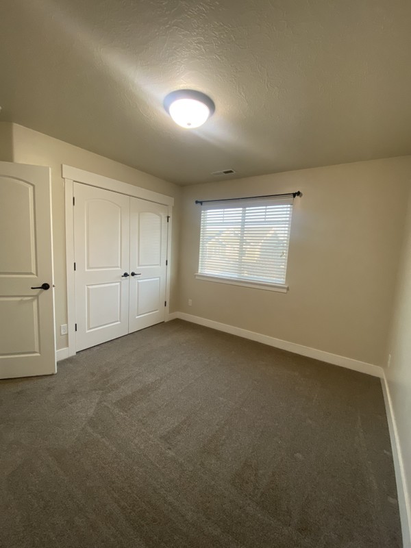 Herriman Townhome: 4882 W Spire Way