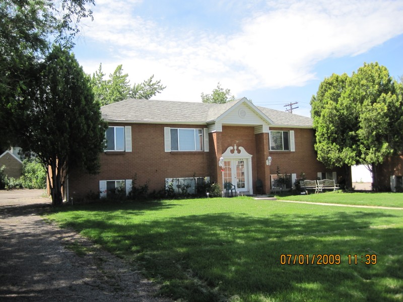 Bountiful Apartment: 165 W 200 N