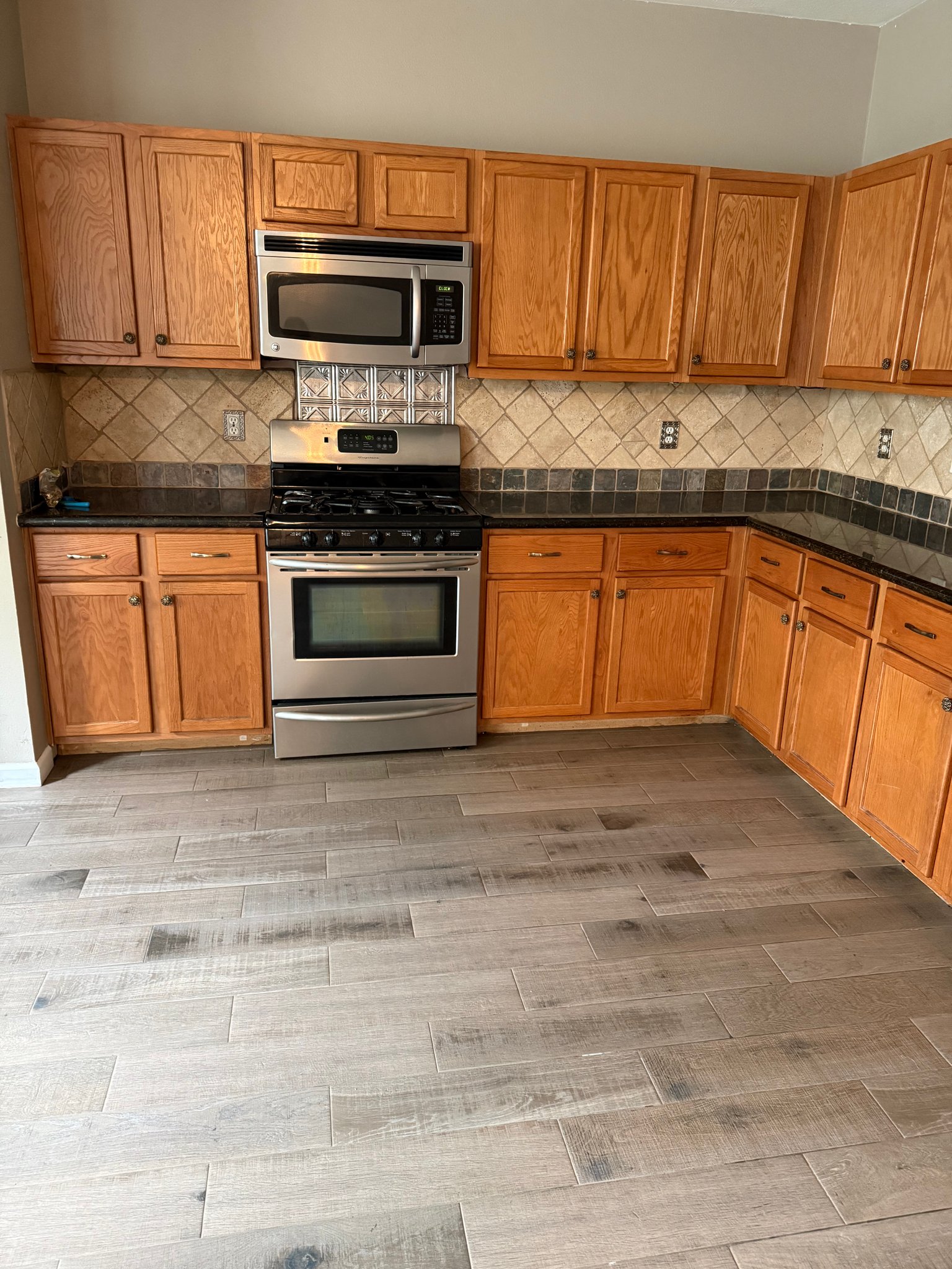 Tomball House: 21910 Willow Downs Dr