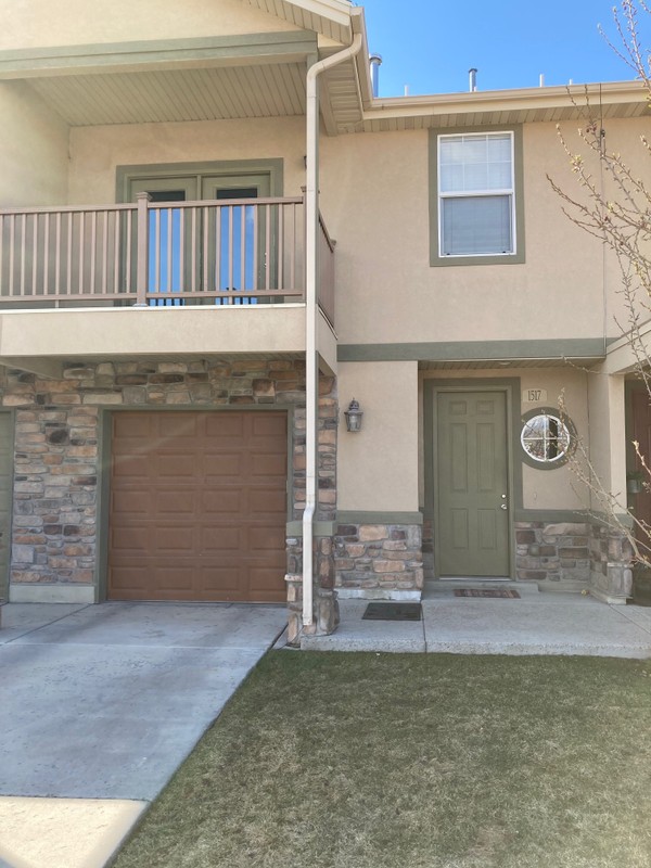 Pleasant Grove Townhome: 1517 W 190 N