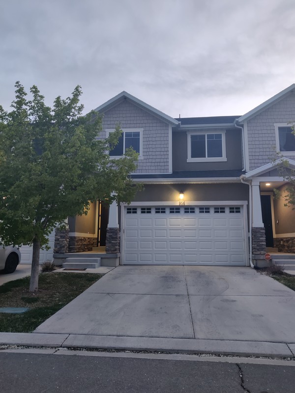 Vineyard Single Room: 956 S 2040 W