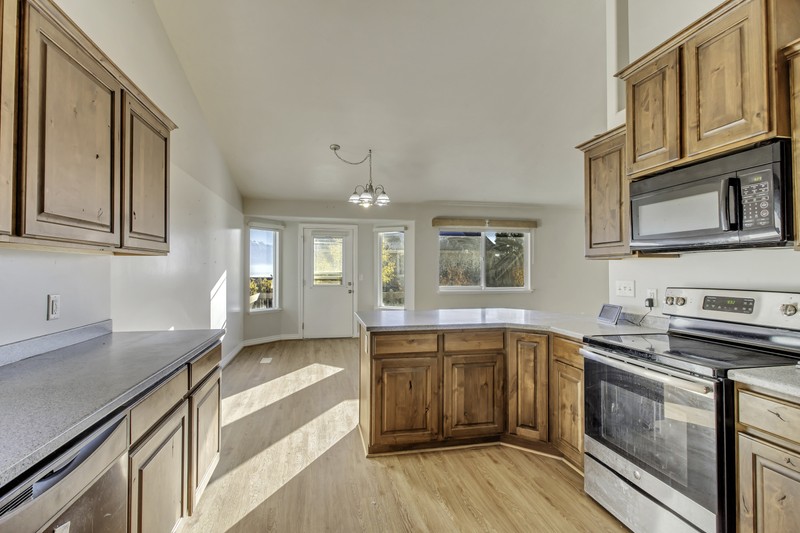 Eagle Mountain House: 6924 N Chippewa Dr