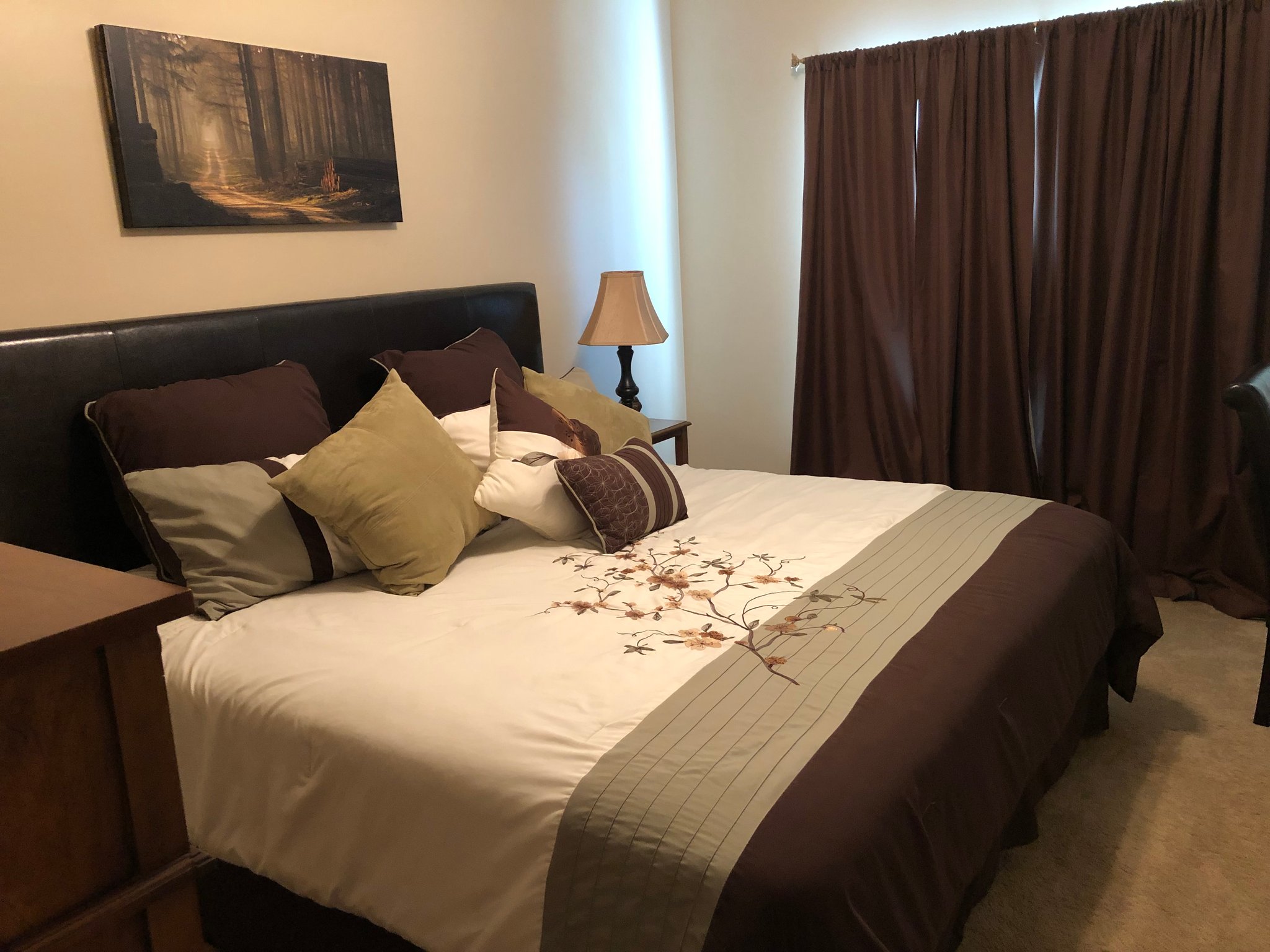 Dallas Single Room: 217 Crestview Dr