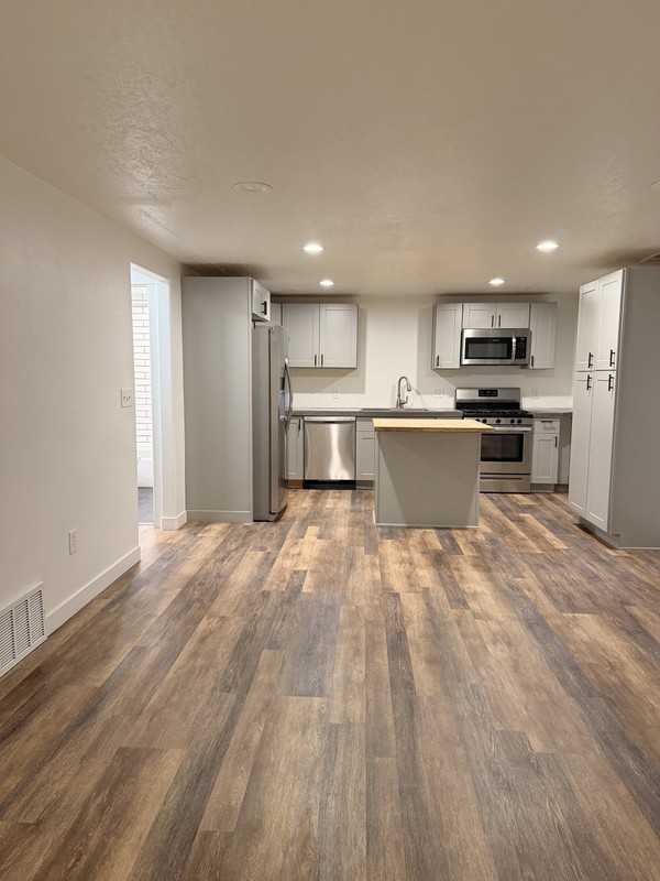 Santaquin Multiplex: 655 Sunset Dr