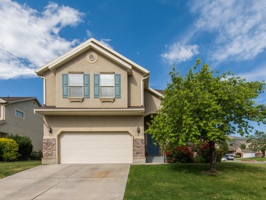 Pleasant Grove House: 729 S Apple Grove Ln