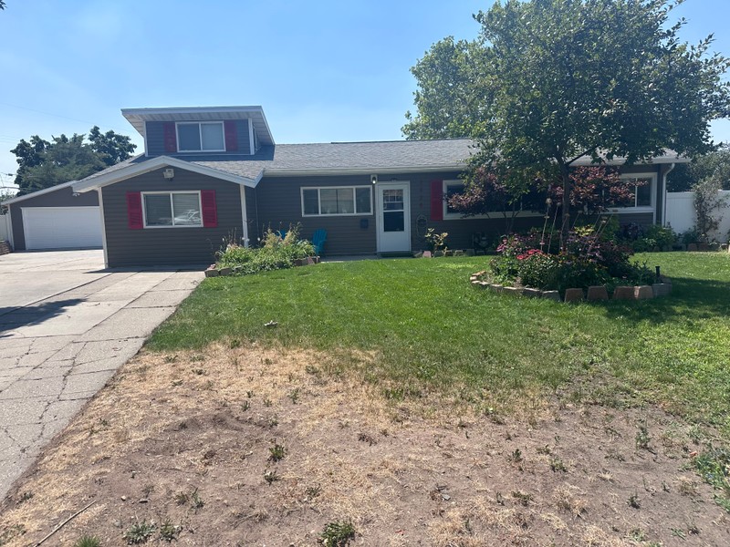 Salt Lake City House: 2826 E 7375 S
