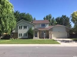South Jordan House: 2522 W Cherry Park Ln