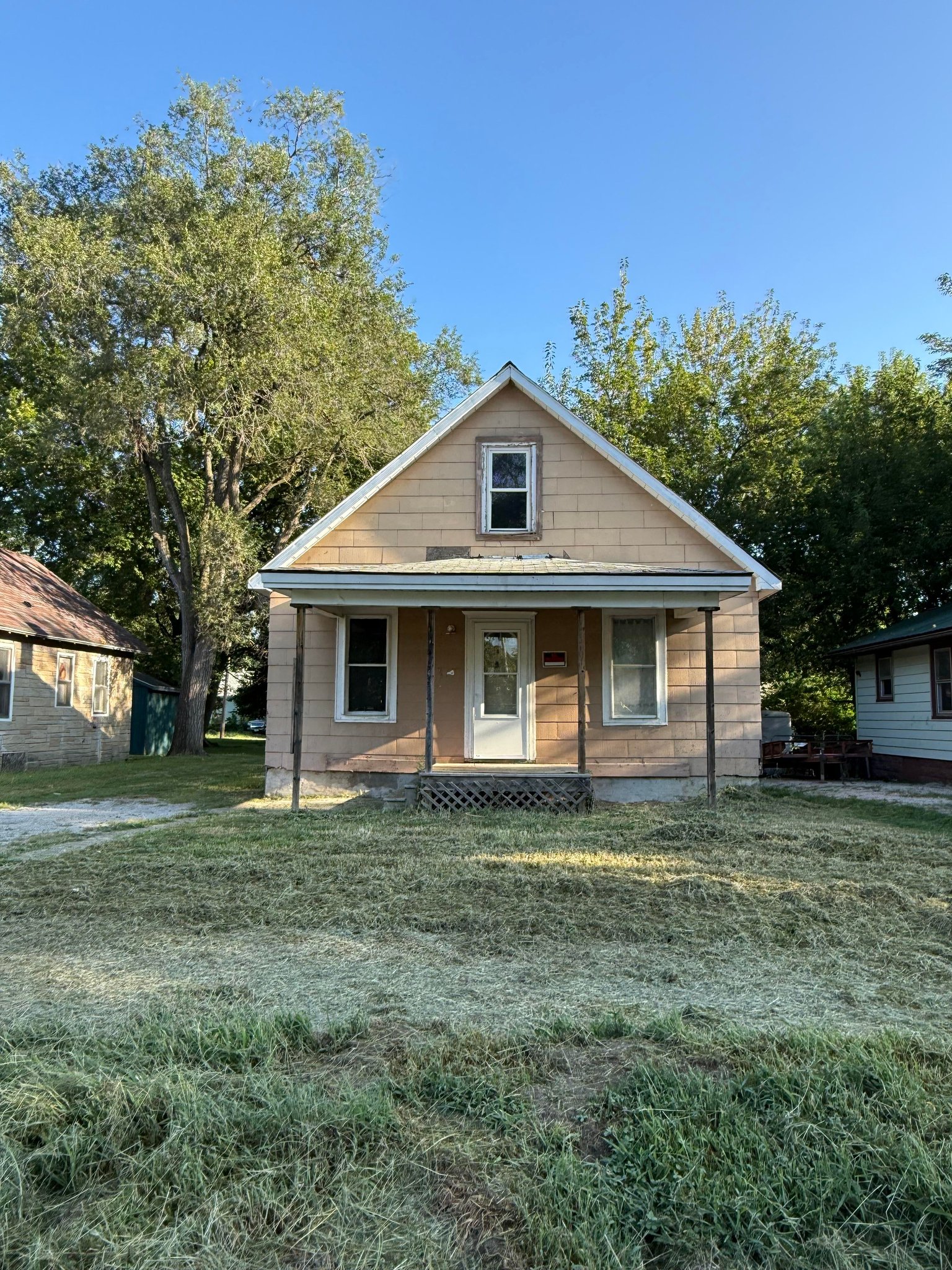 Decatur House: 1286 East Vanderhoof St