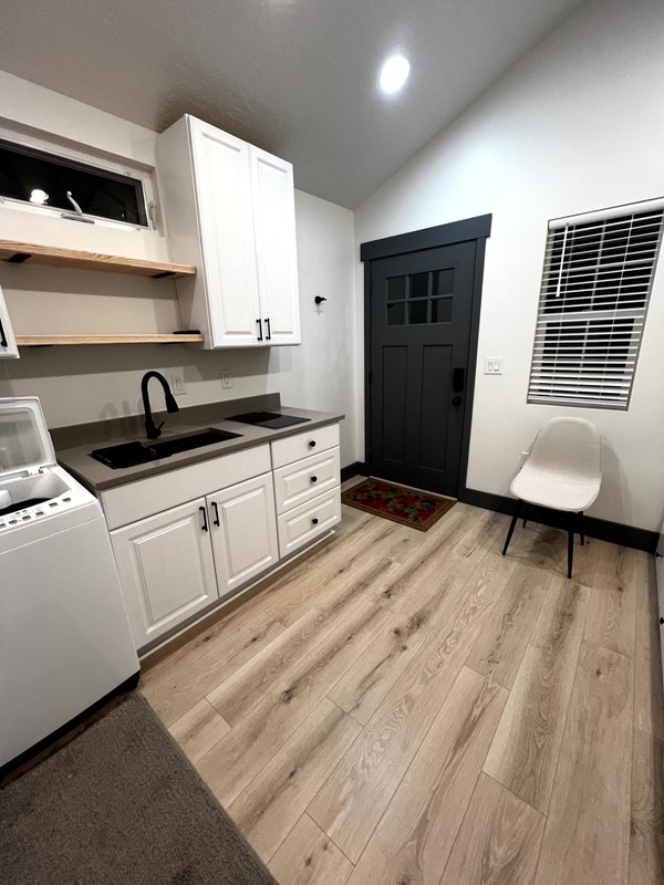 West Jordan Single Room: 8522 S 5750 W