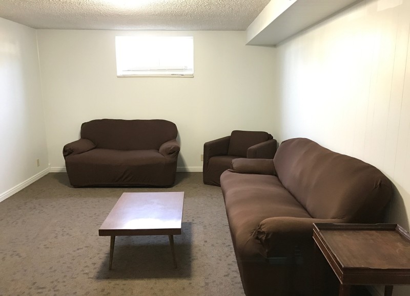 Fillmore Apartment: 140 S Main St