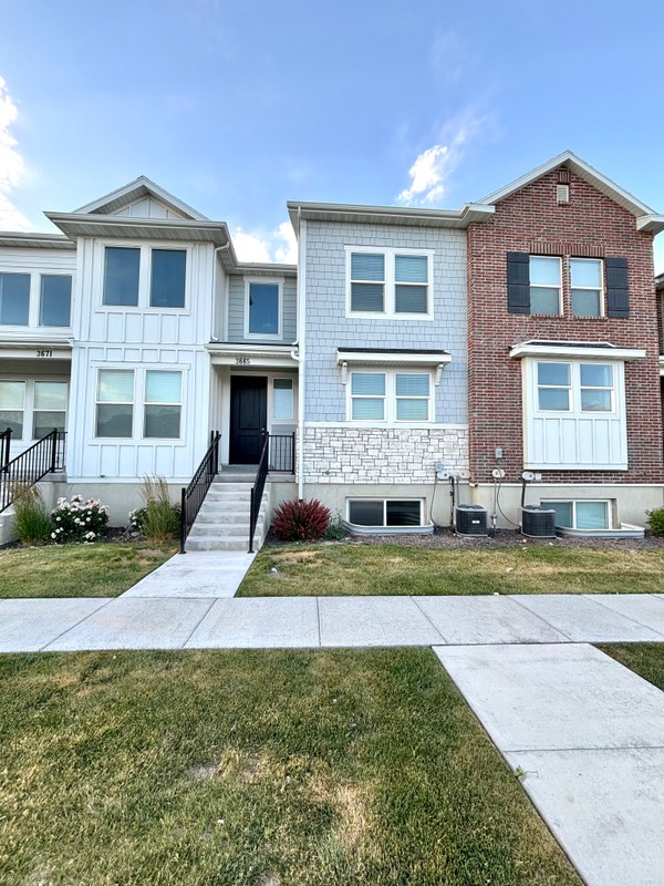 Lehi Townhome: 3665 W 1650 N