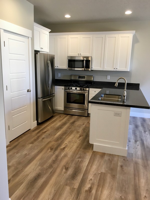 South Jordan Townhome: 10459 S Sage Vista Way