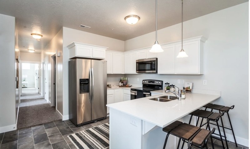 Vineyard Condo: 336 W 490 N