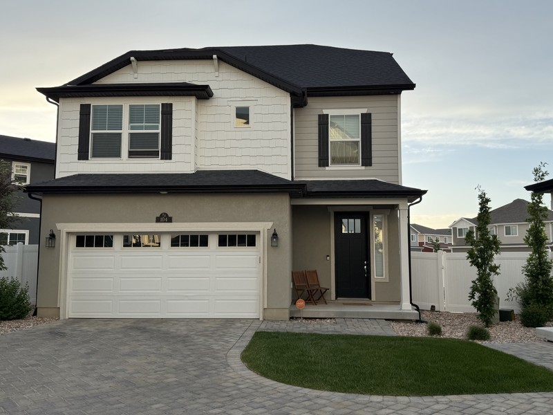 Saratoga Springs House: 104 E Polaris Dr