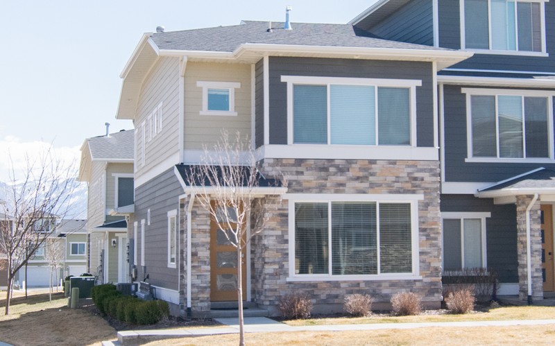 South Jordan Townhome: 9680 S Zakro Ln